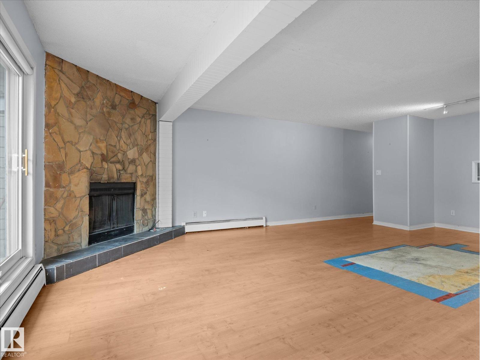 #110 10139 117 ST NW