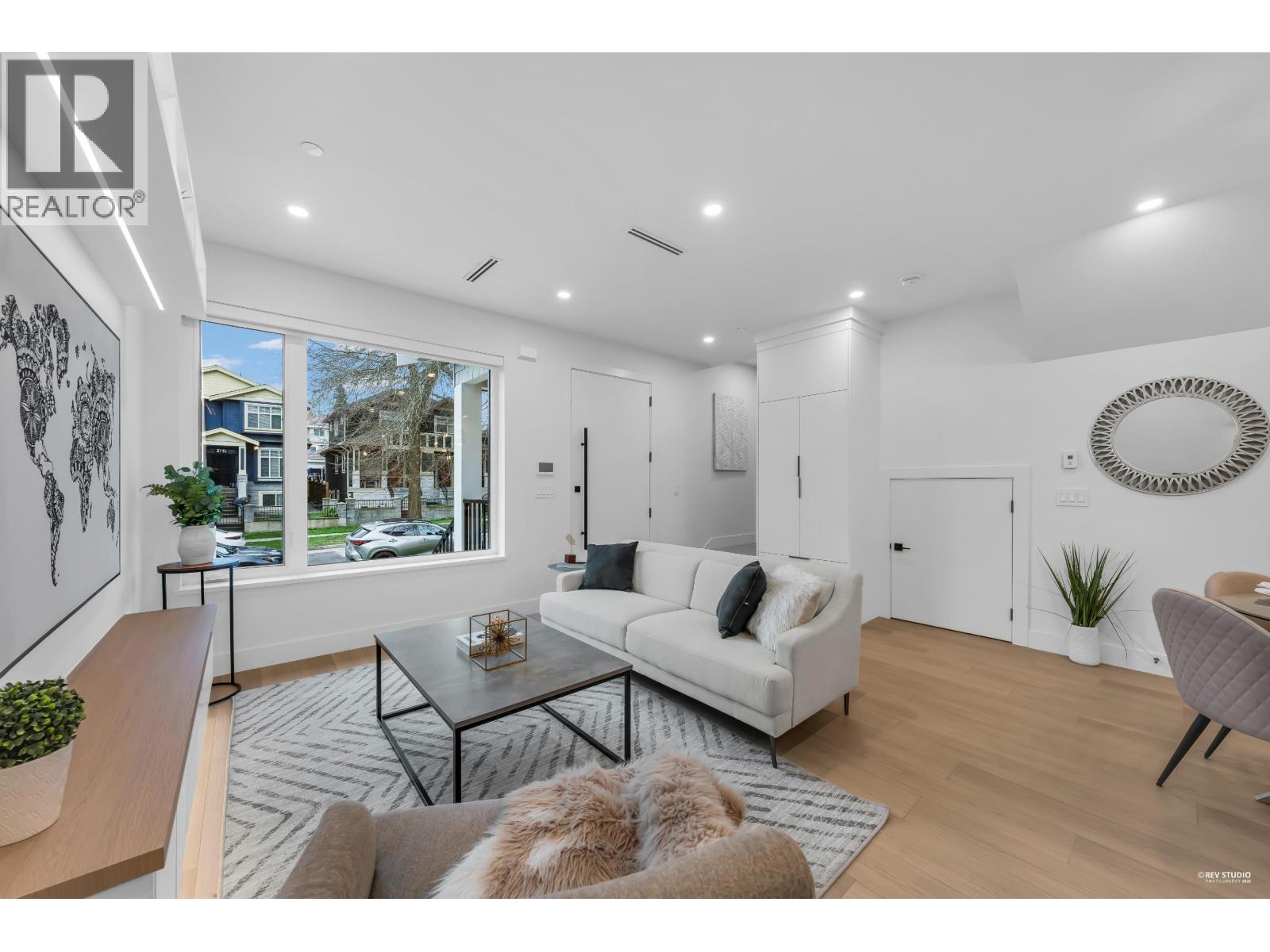 2715 CHEYENNE AVENUE