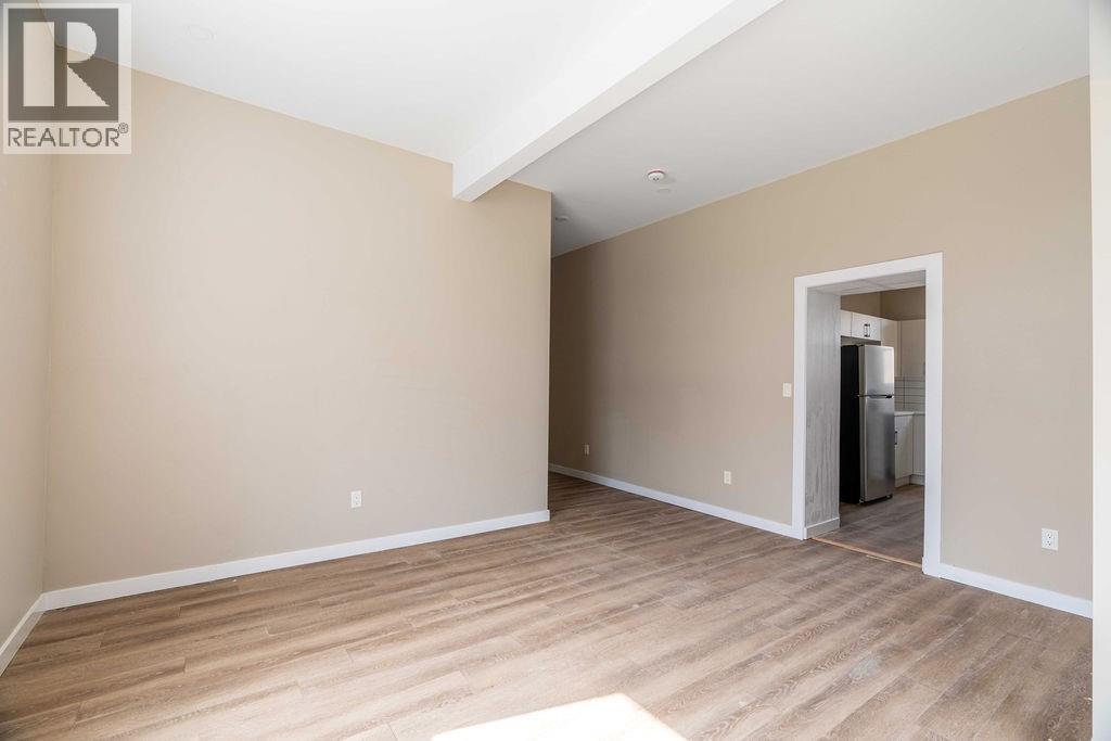 131 Margaret AVENUE Unit# 2