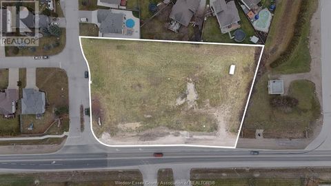 12059 COUNTY RD 42 Tecumseh ON N8N2M1