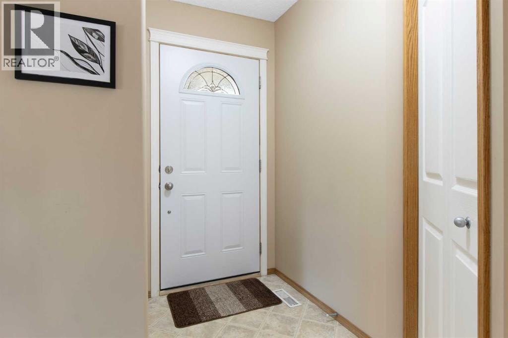 235 Everwillow Close SW