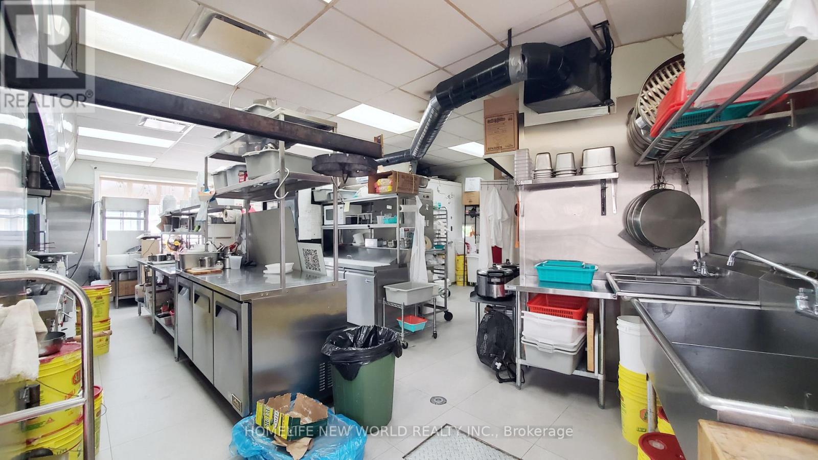 11 - 227 MAIN STREET N