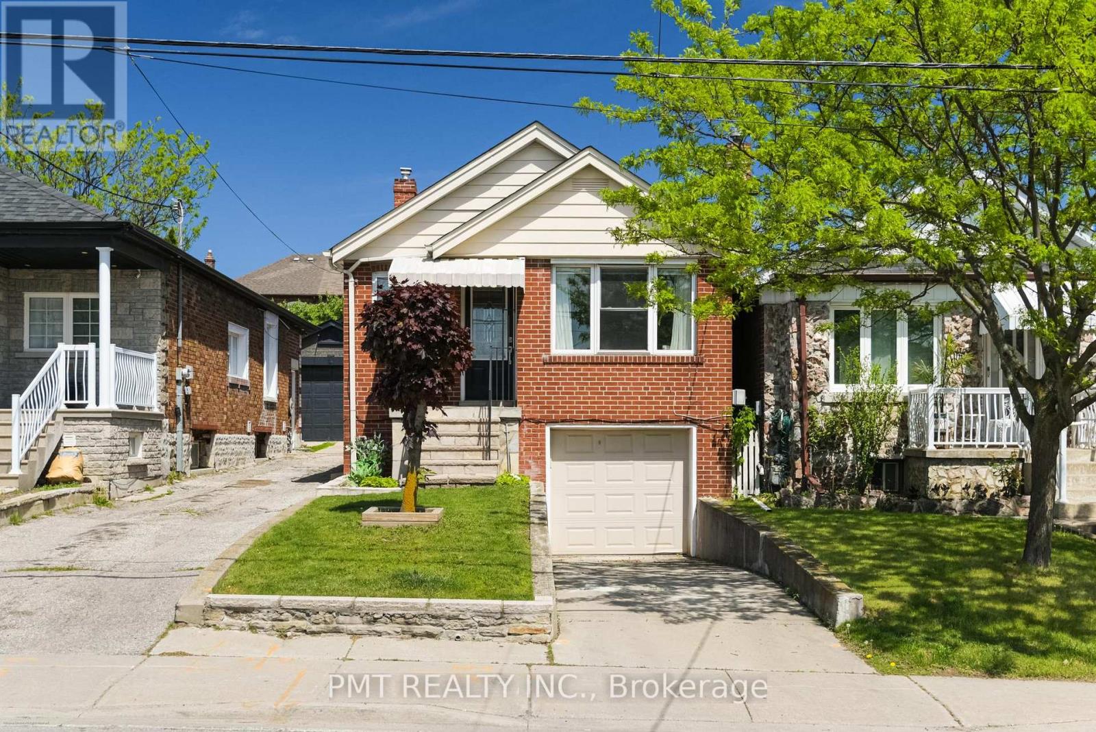 Photo 1 of 36 — 25 RONALD AVENUE, Toronto (Briar Hill-Belgravia), ON M6E4M5