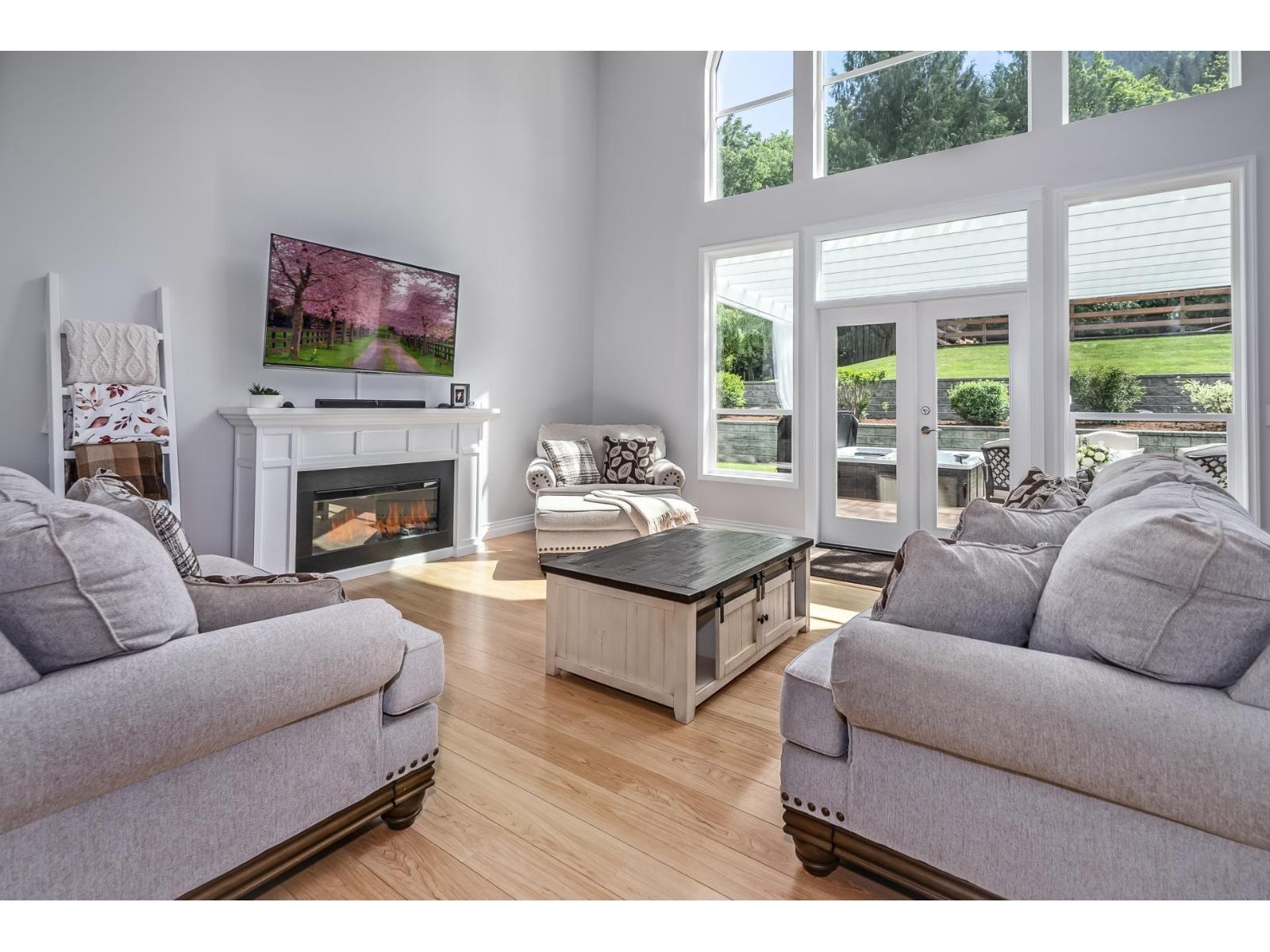 41932 MAPLE LANE|Majuba Hill