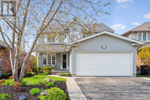 41 MUNROE CRESCENT Guelph (Clairfields/Hanlon Business Park) ON N1G5E5