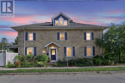 207 WATERLOO STREET N Cambridge ON N3H1N1