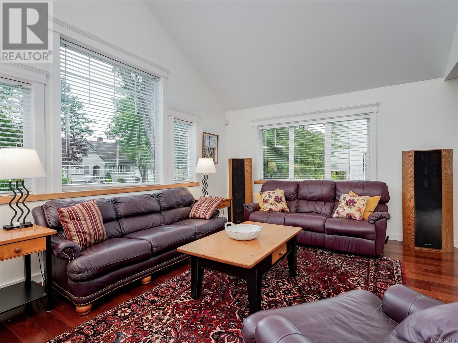 1464 St. Patrick St
