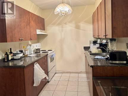 605 - 40 PANORAMA COURT