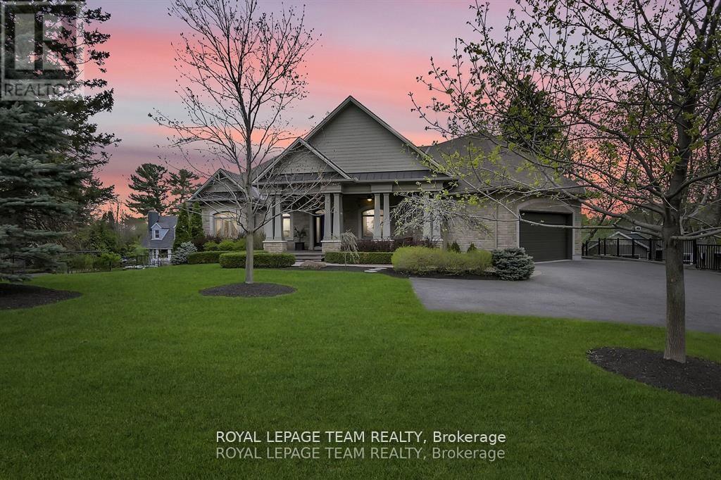 5591 MANOTICK MAIN STREET