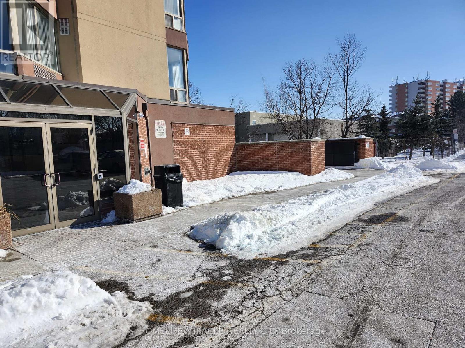 504 - 25 FAIRVIEW ROAD W