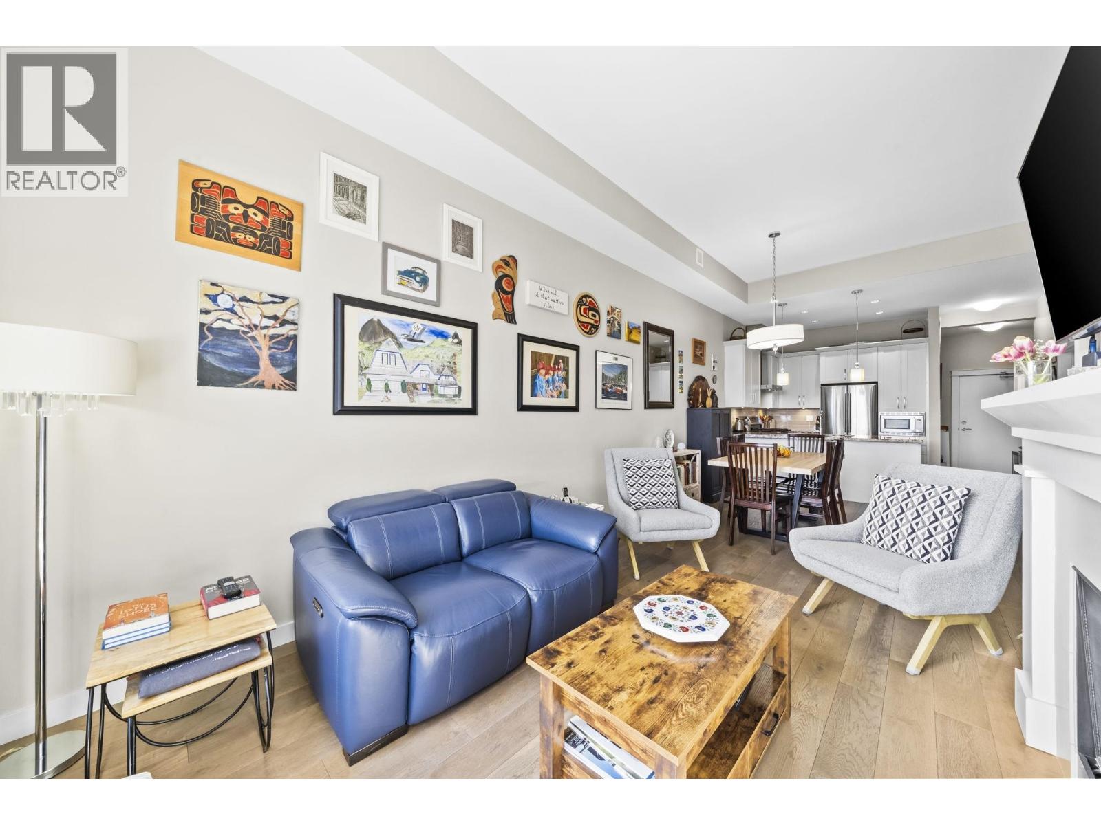 415 4977 SPRINGS BOULEVARD