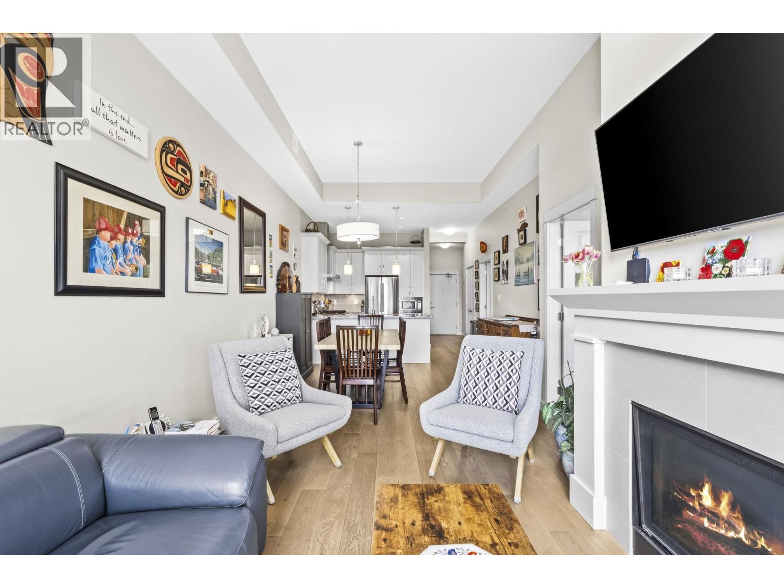 415 4977 SPRINGS BOULEVARD