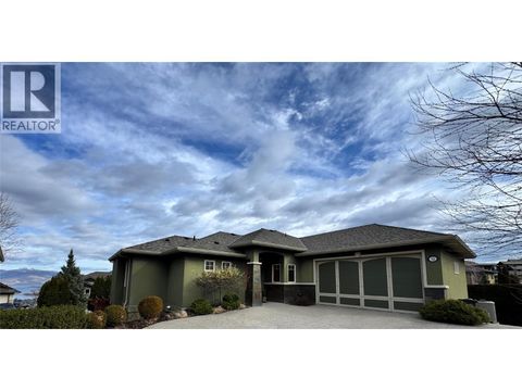742 Crozier Avenue Kelowna BC V1W5H4