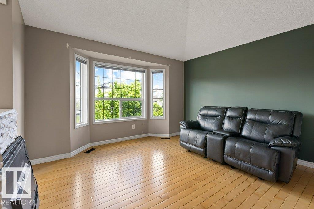 11617 167B AV NW