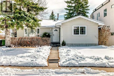 271 Dalhurst Way NW Calgary AB T3A1P3