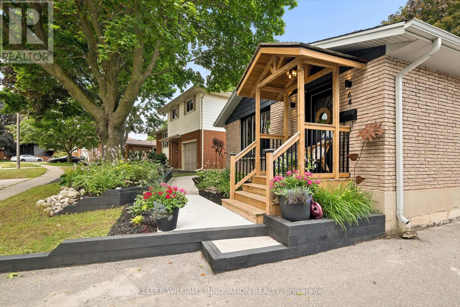 64 WESTBURY CRESCENT