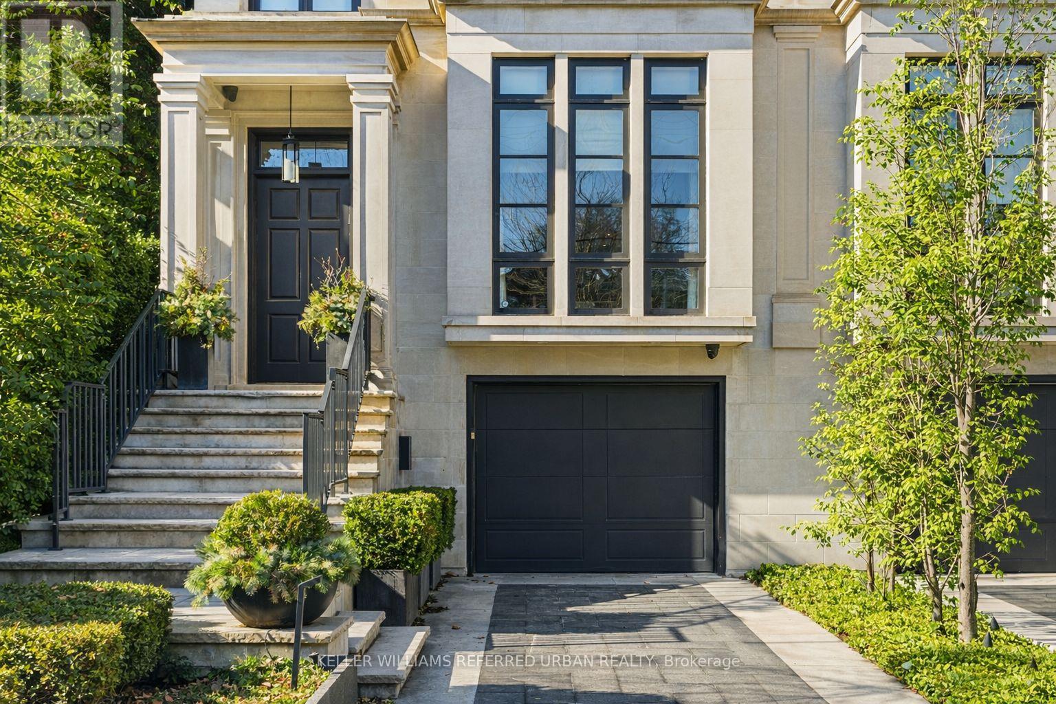 130 B FARNHAM AVENUE