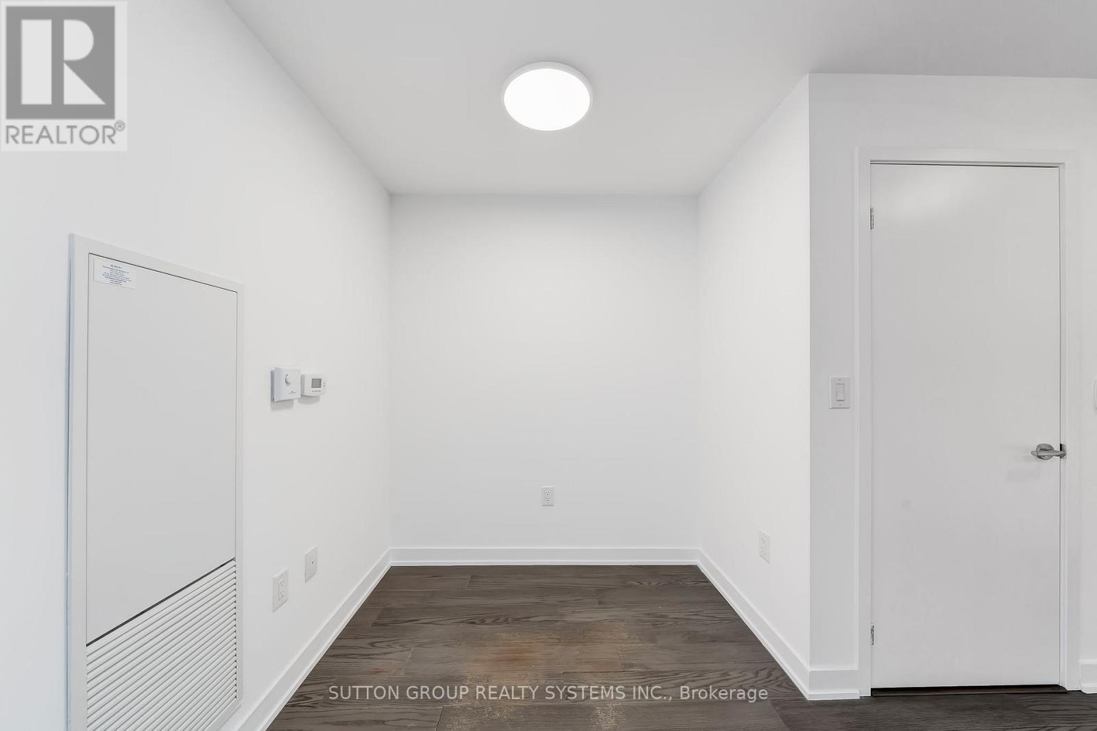 4707 - 11 WELLESLEY STREET W