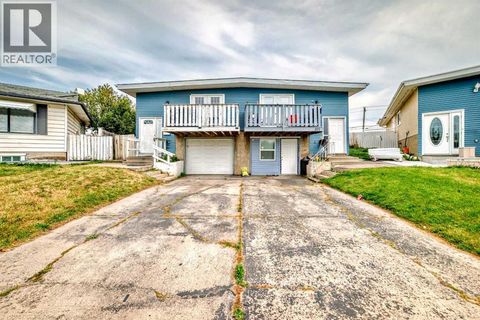 203 Penbrooke Close SE Calgary AB T2A3N9