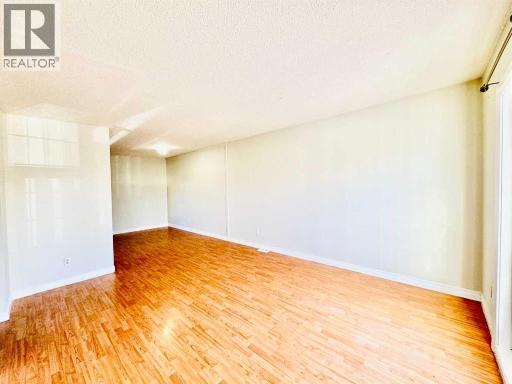 203 Penbrooke Close SE