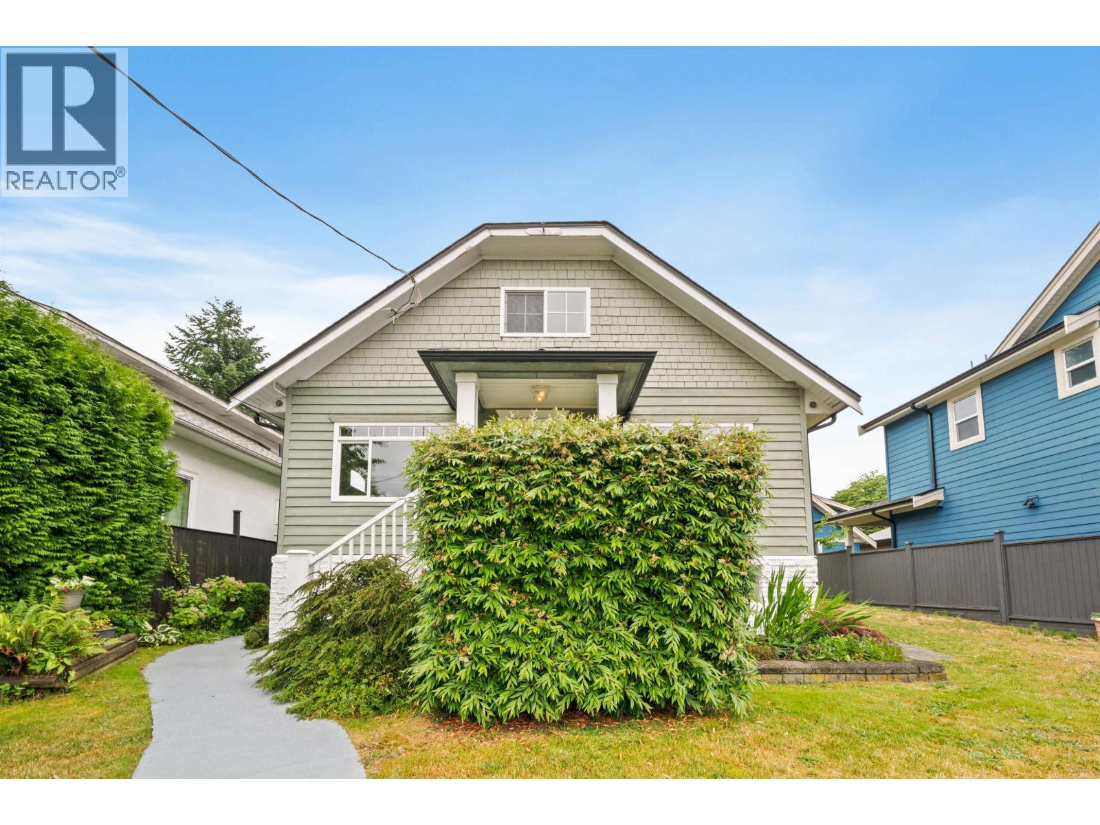 221 RICHMOND STREET