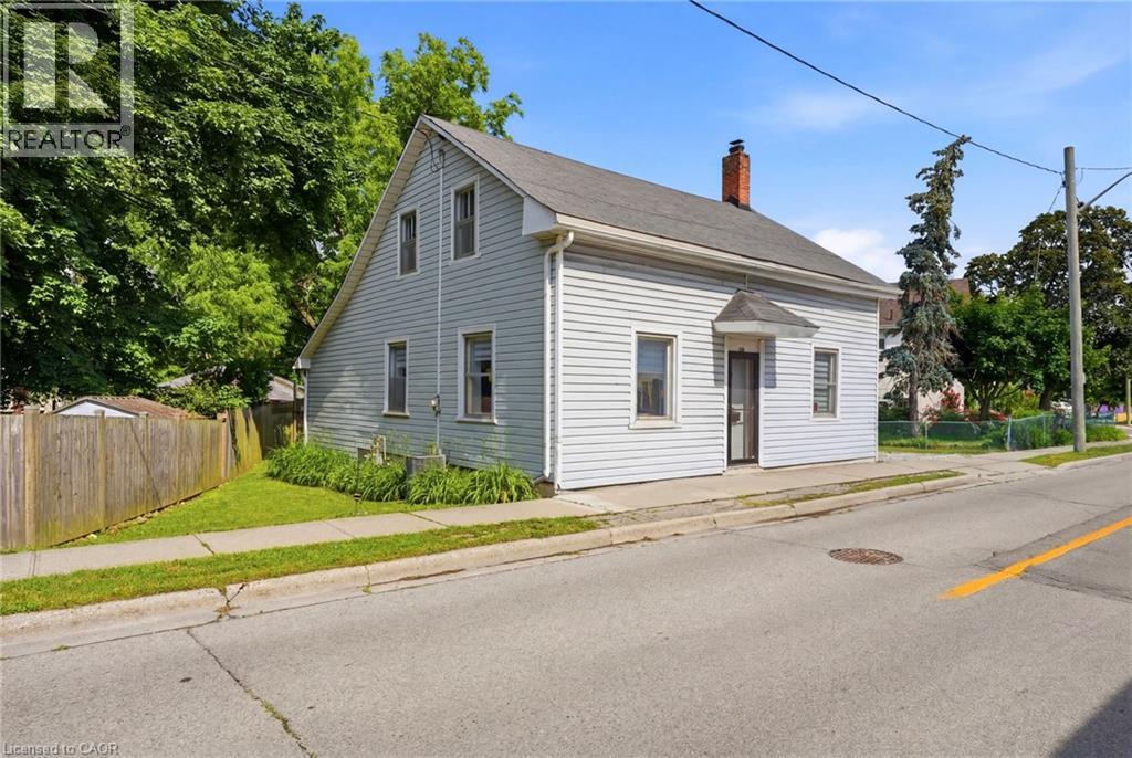 788 LAUREL Street