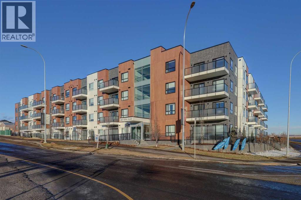 118, 245 Edith Place NW