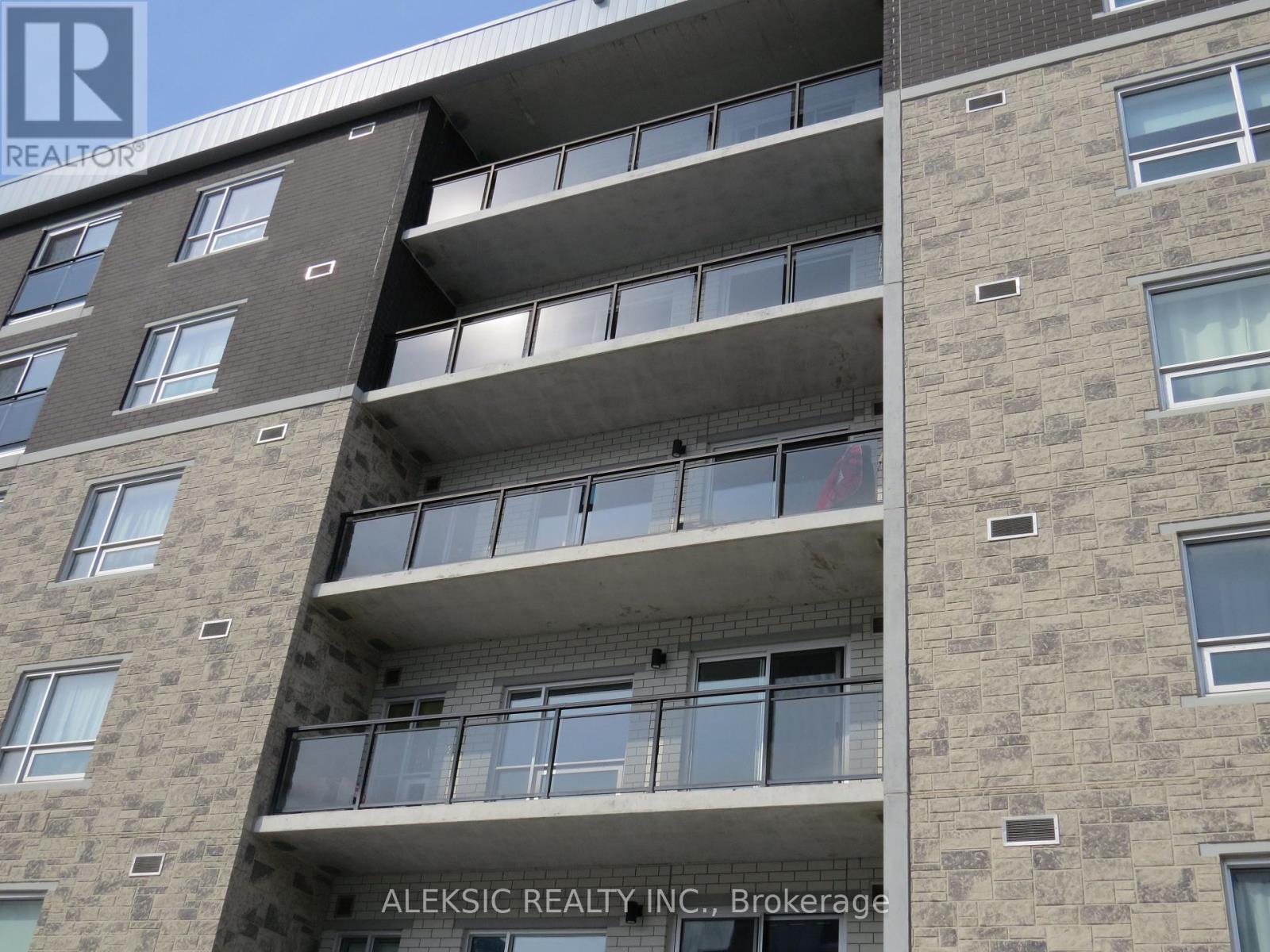 H404 - 275 LARCH STREET
