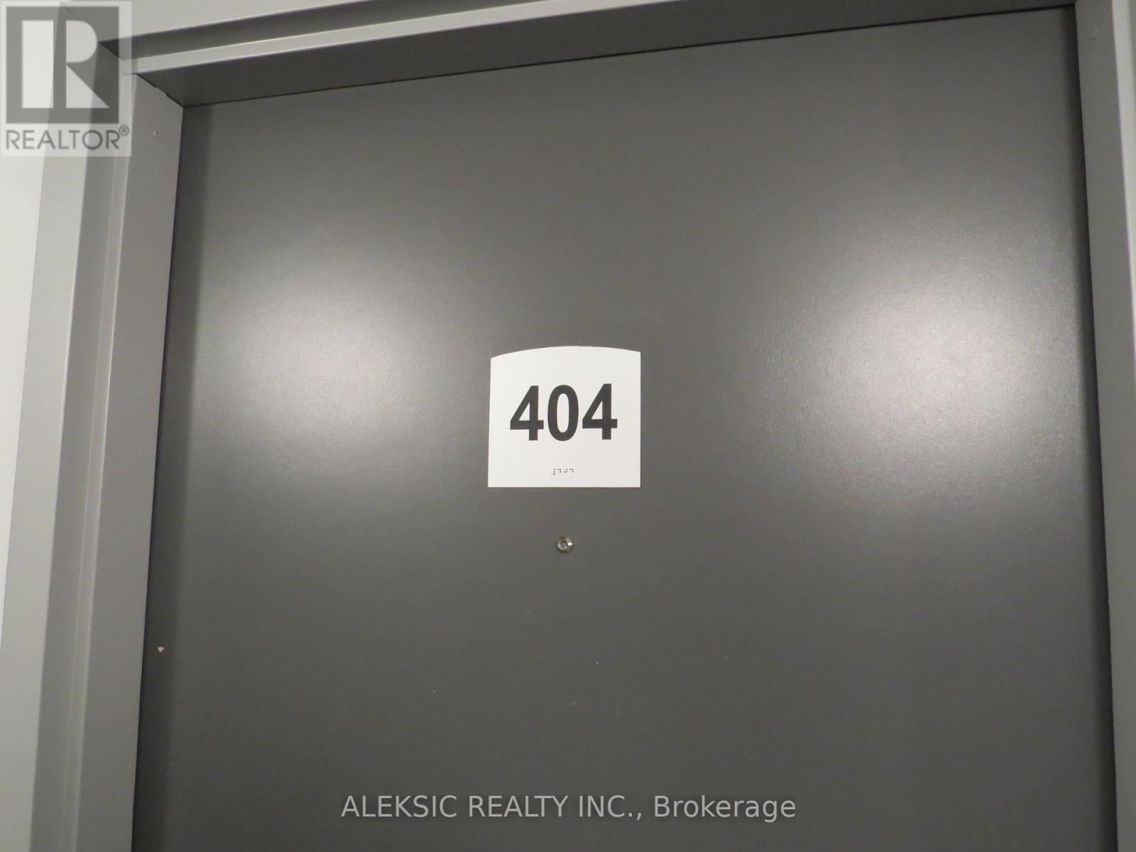 H404 - 275 LARCH STREET