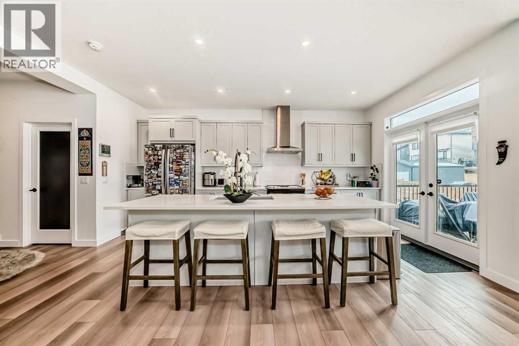 385 Edith Road NW