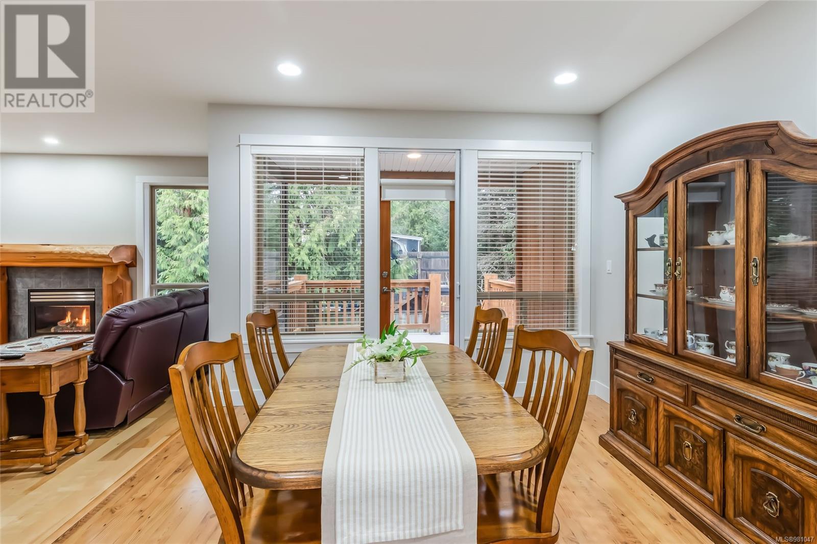 121 Hamilton Ave