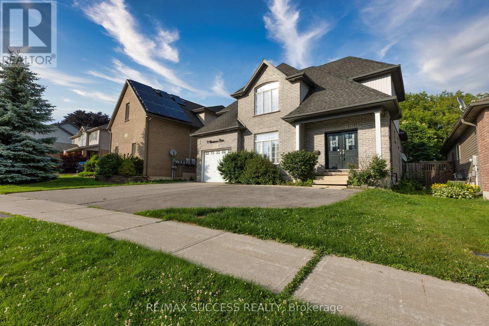 11 HENDERSON COURT
