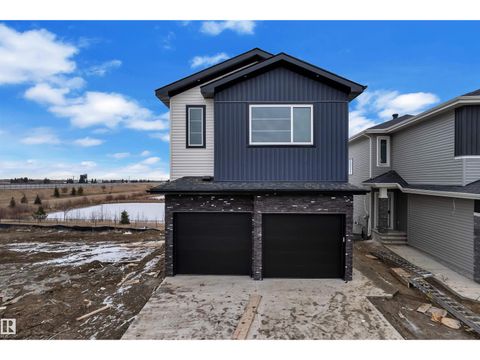 21 AXELWOOD CR Spruce Grove AB T7X3C6