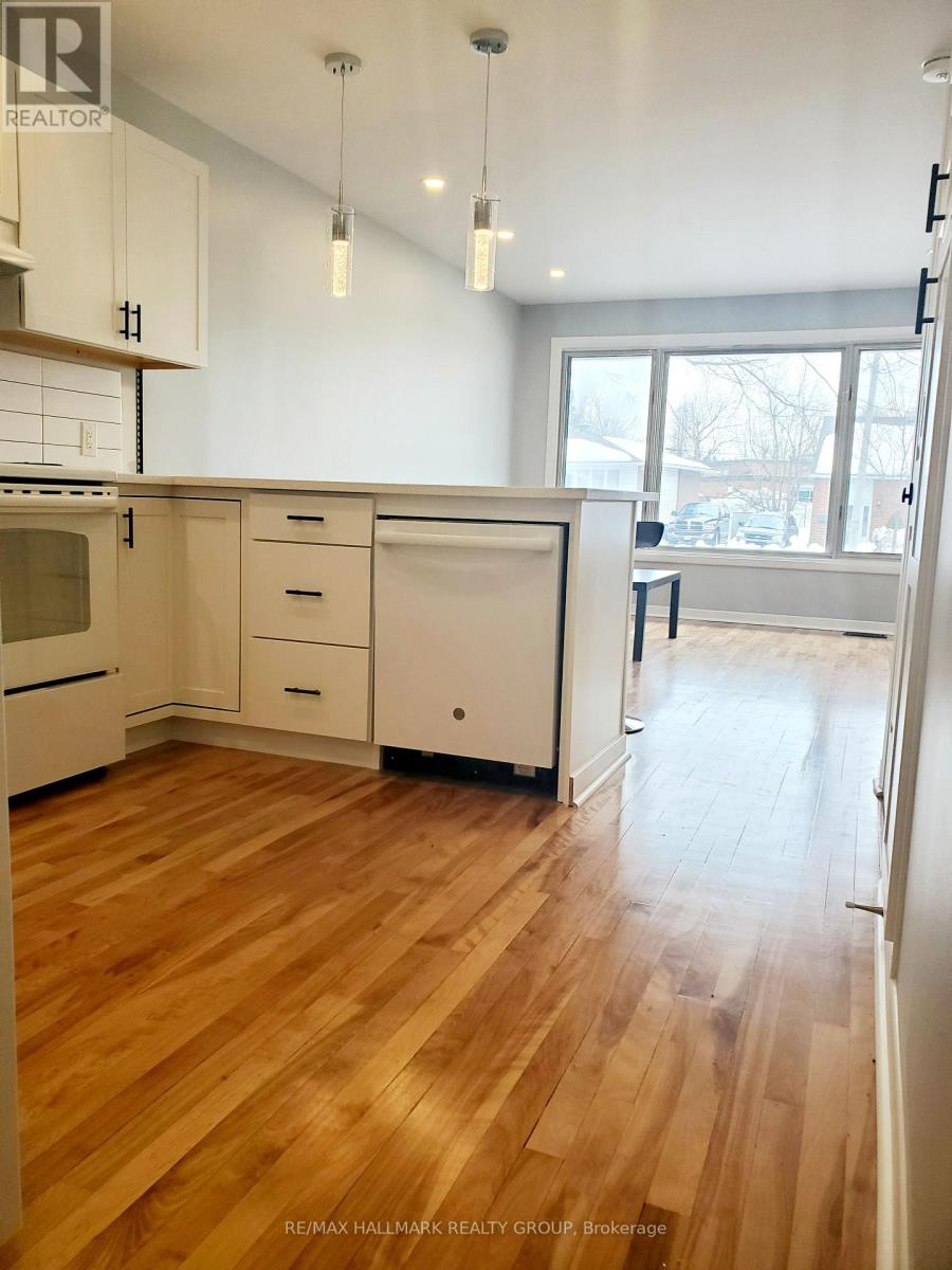 1329 BLOOMSBURY CRESCENT