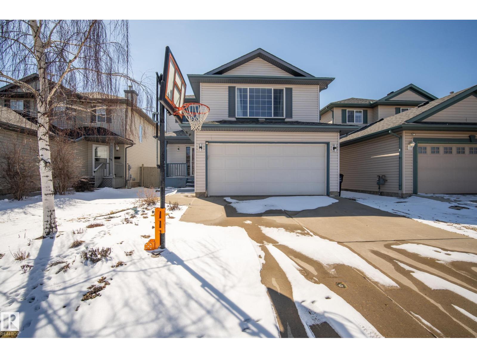 8915 7 AV SW
