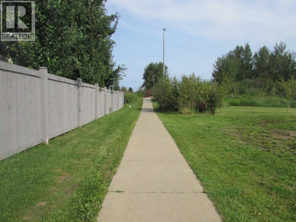 10 Springwood Drive NE