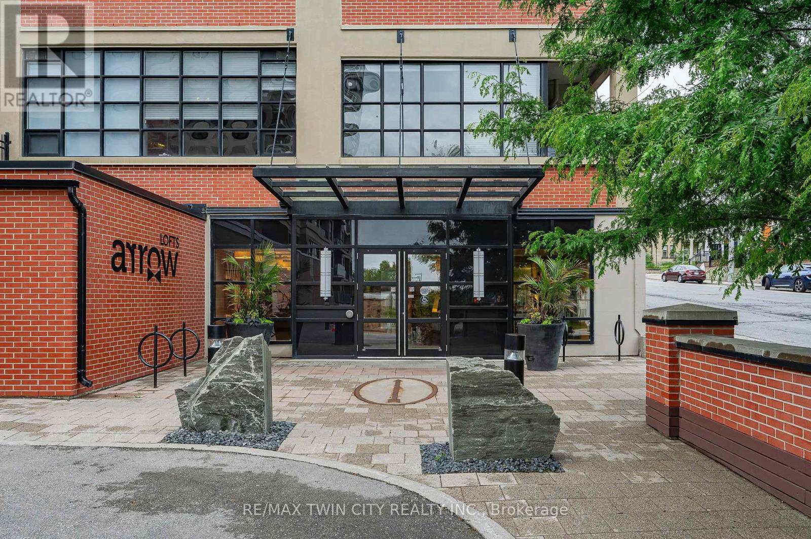 612 - 112 BENTON STREET