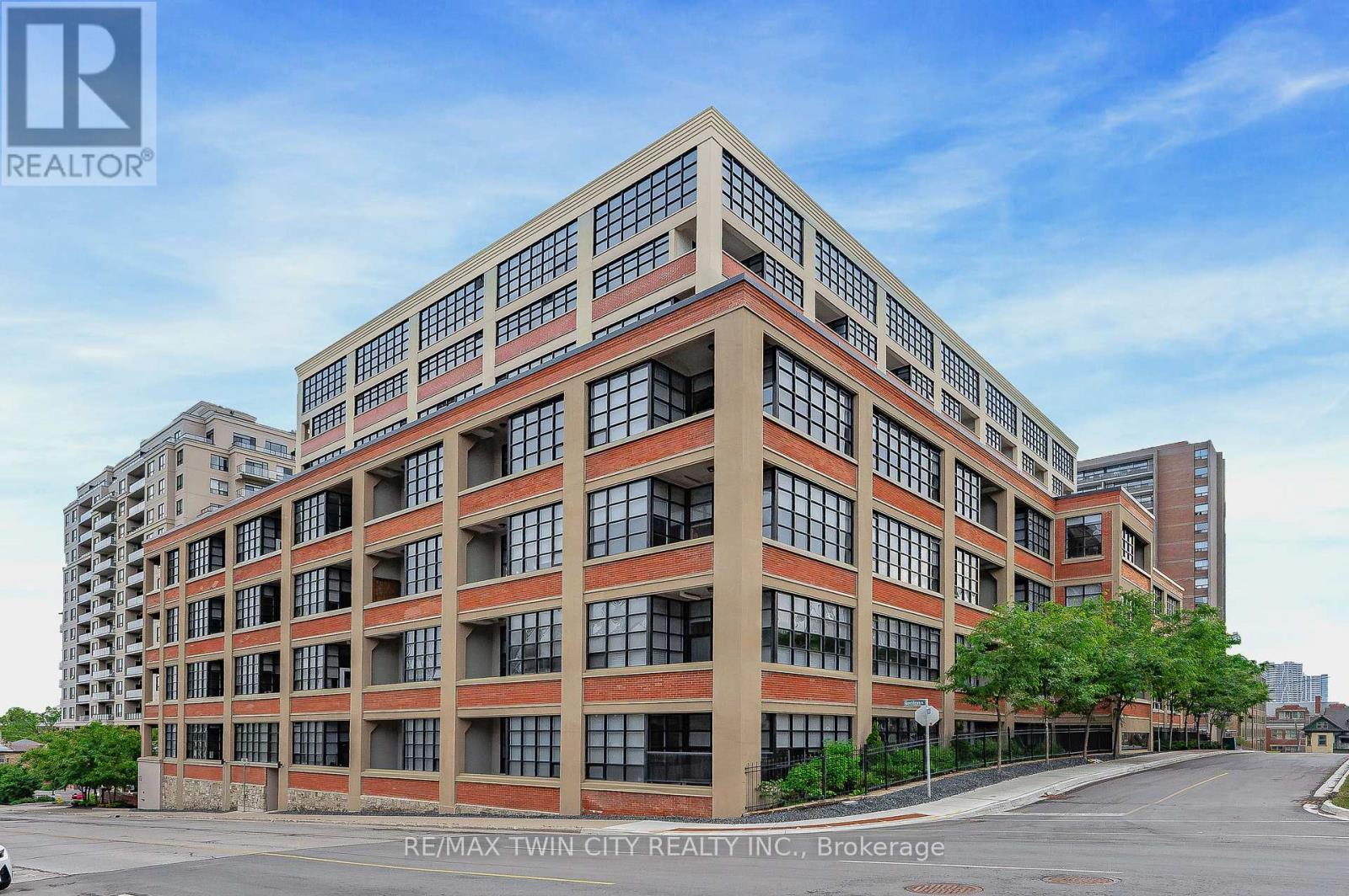 612 - 112 BENTON STREET