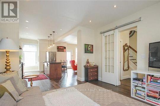 168 STEWART STREET W