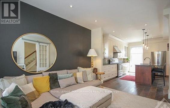 168 STEWART STREET W