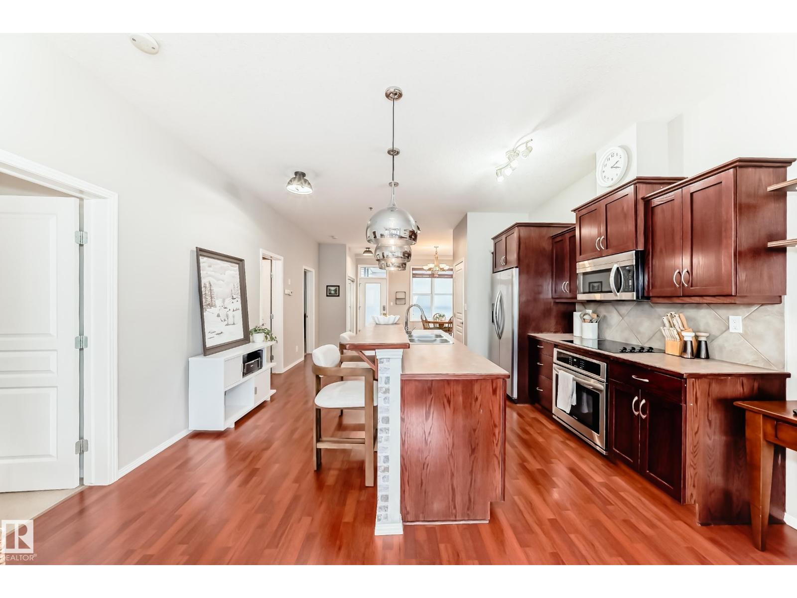 #360 4823 104A ST NW