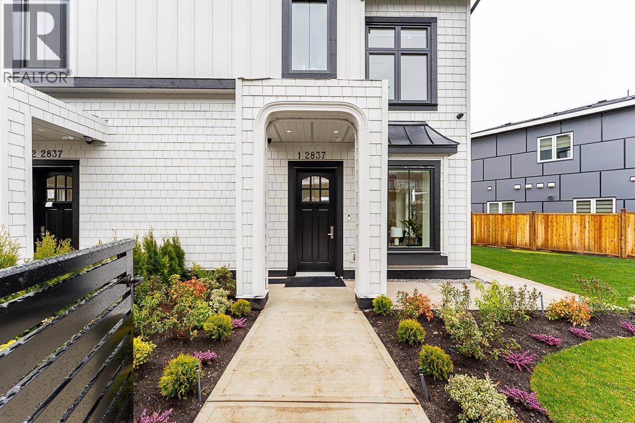 1 2837 OLIVER CRESCENT
