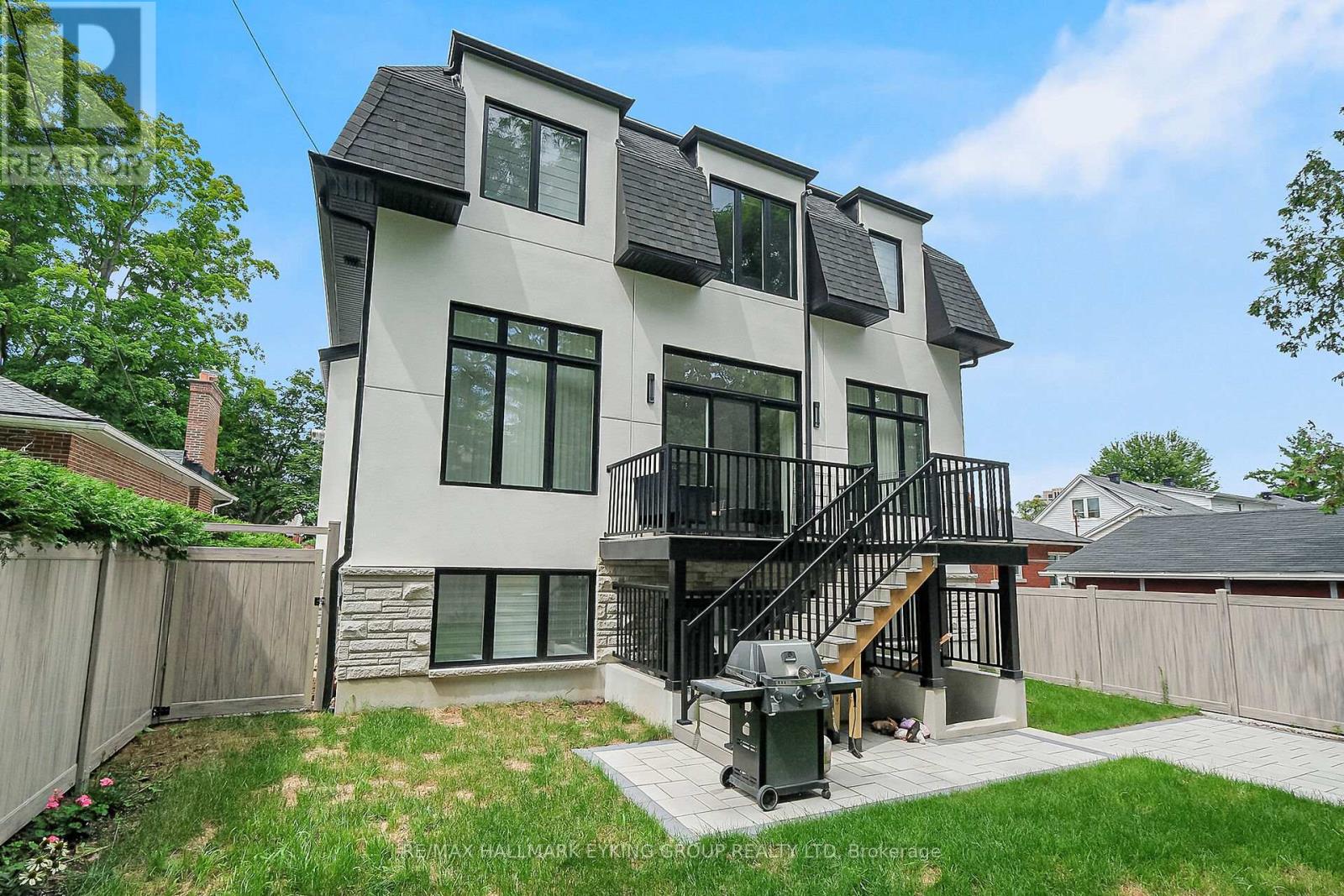 623 ROWANWOOD AVENUE