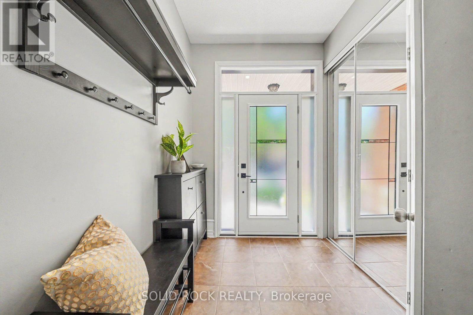 310 GREY SEAL CIRCLE