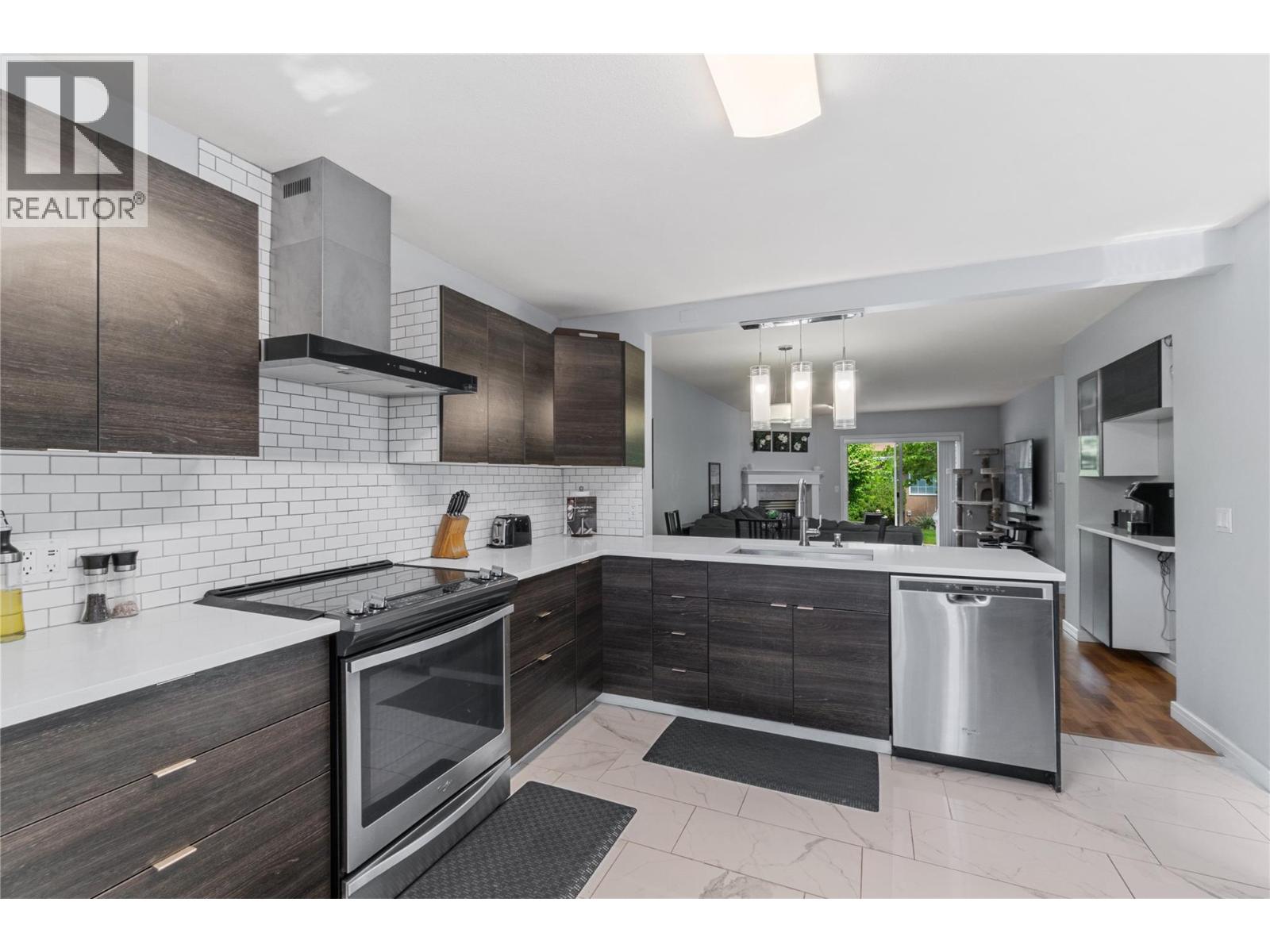 535 Glenmeadows Road Unit# 25