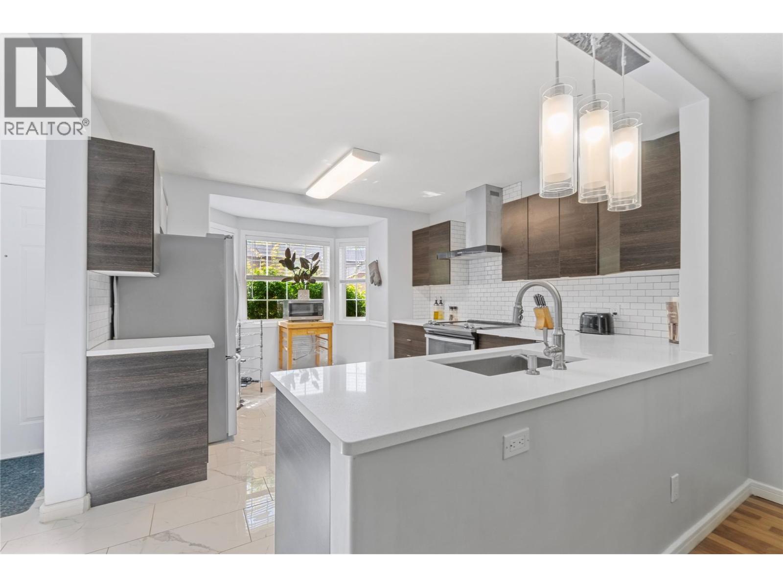 535 Glenmeadows Road Unit# 25