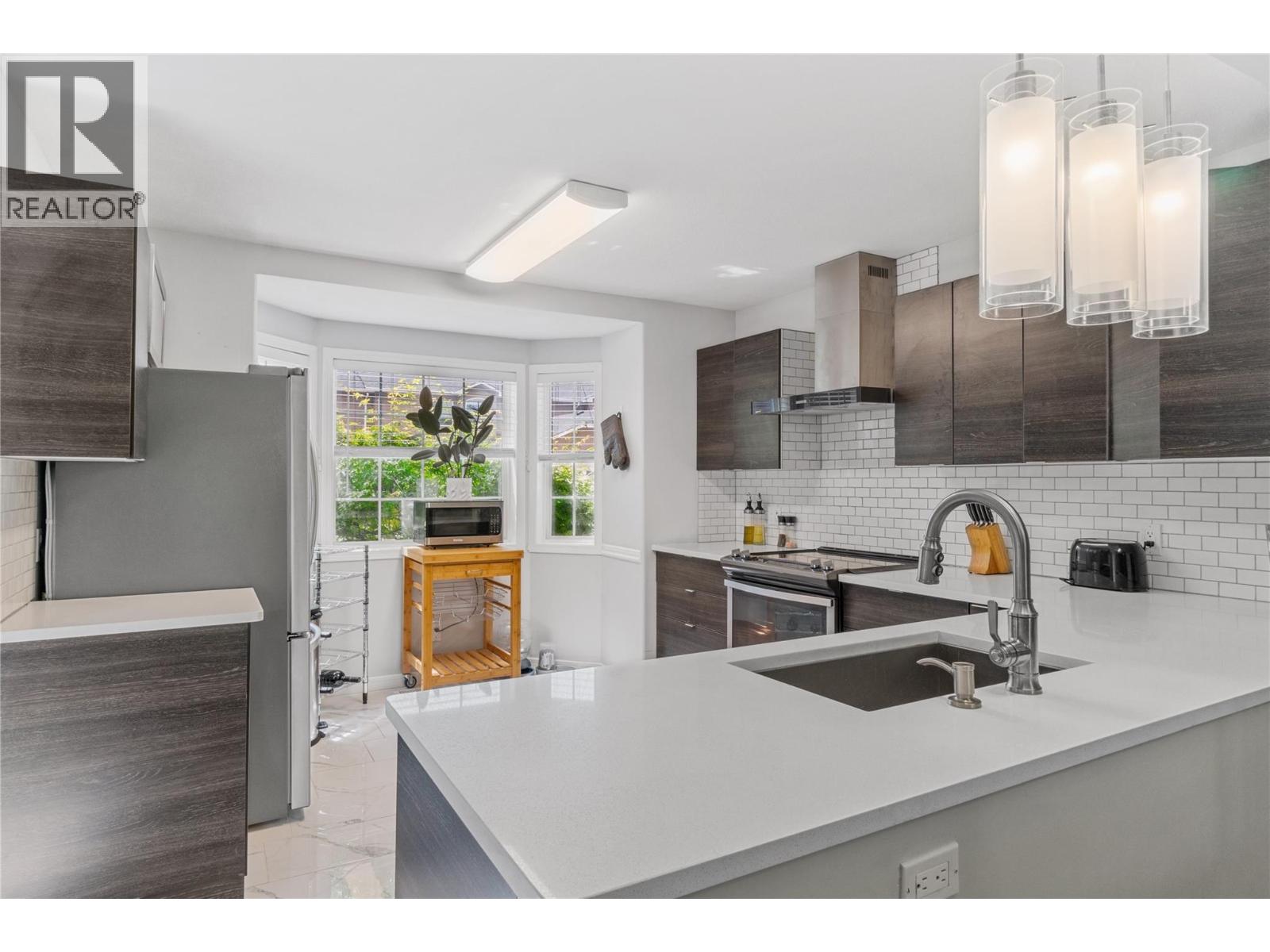 535 Glenmeadows Road Unit# 25