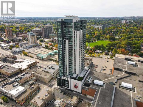 4 - 60 CHARLES STREET W Kitchener ON N2G0C9