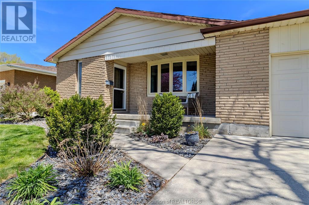 27 DIAMOND DRIVE