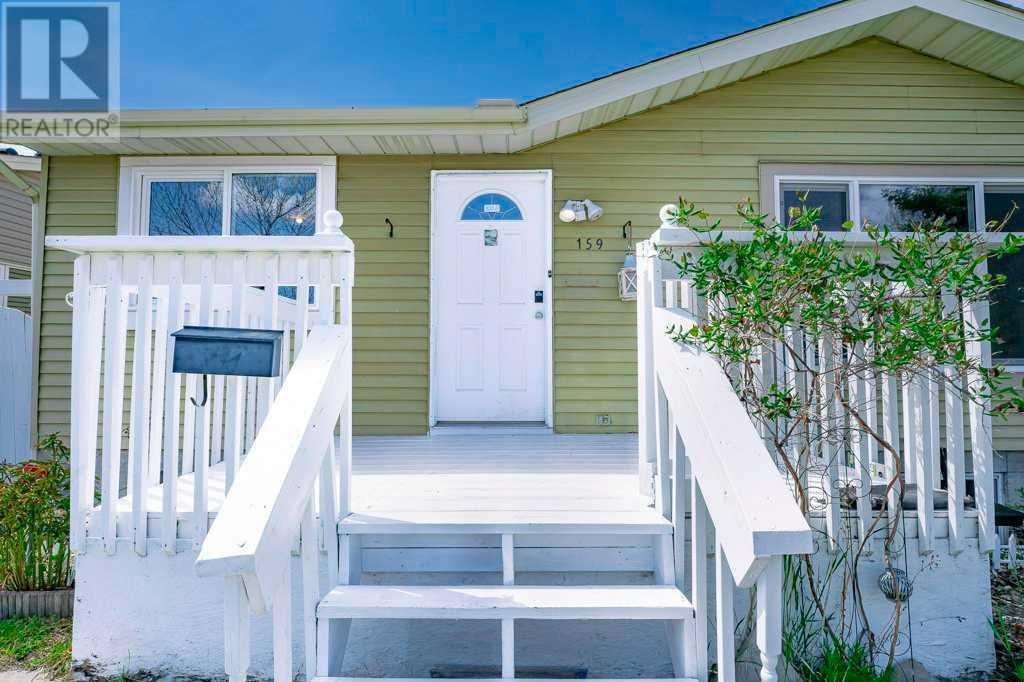 159 Castlebrook Drive NE